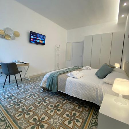 Conte Cavour Apartman Bari Kültér fotó