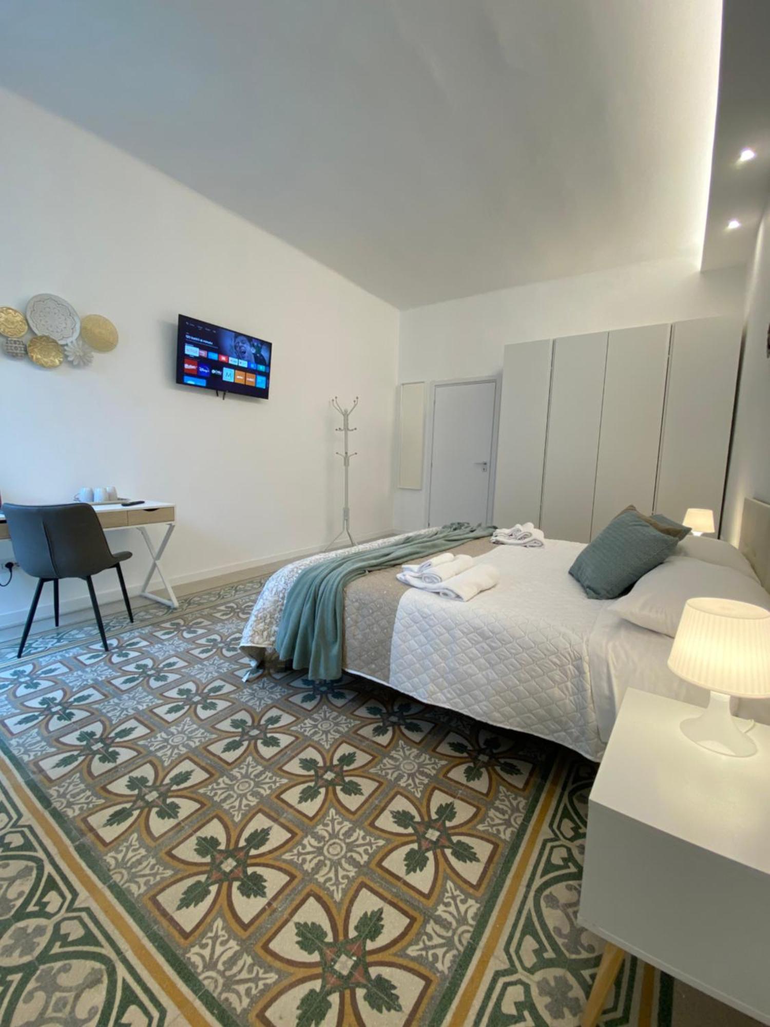 Conte Cavour Apartman Bari Kültér fotó