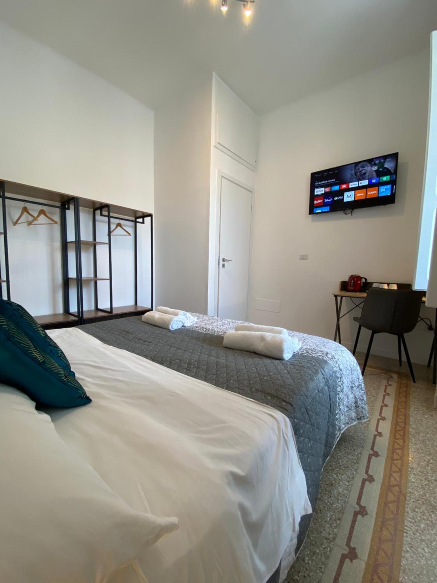 Conte Cavour Apartman Bari Kültér fotó